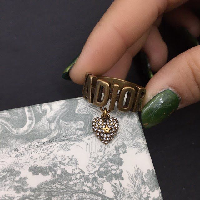 Dior飾品 迪奧經典熱銷款字母愛心吊墜戒指  zgd1478